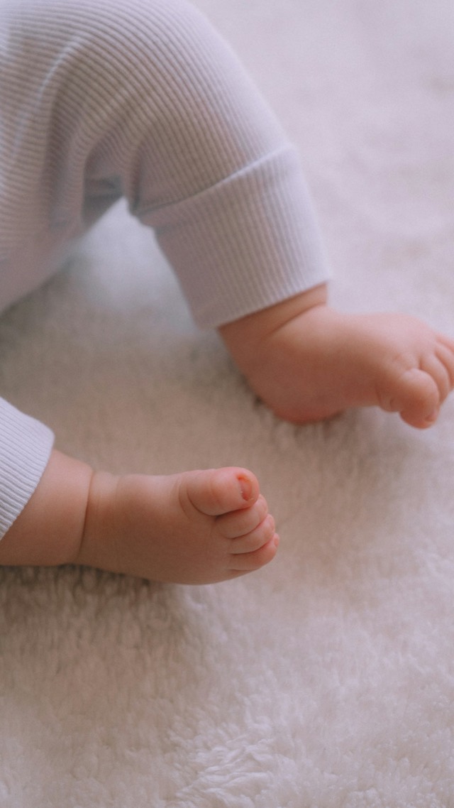 Cover art for the Baby Milestones template